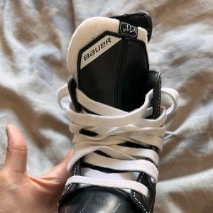 Bauer Nexus ice skates size 11 youth